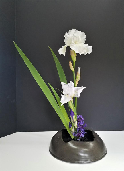 The Art of Ikebana  A Collection of Ikebana Vases & Day of Artful Arr –  Mitchell Sotka